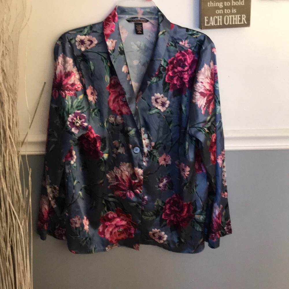 Victoria secret 2 piece set pajama